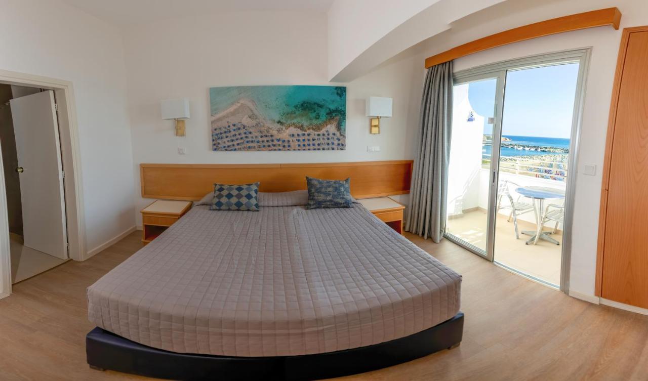 Tylos Beach Hotel カト・ピルゴス エクステリア 写真