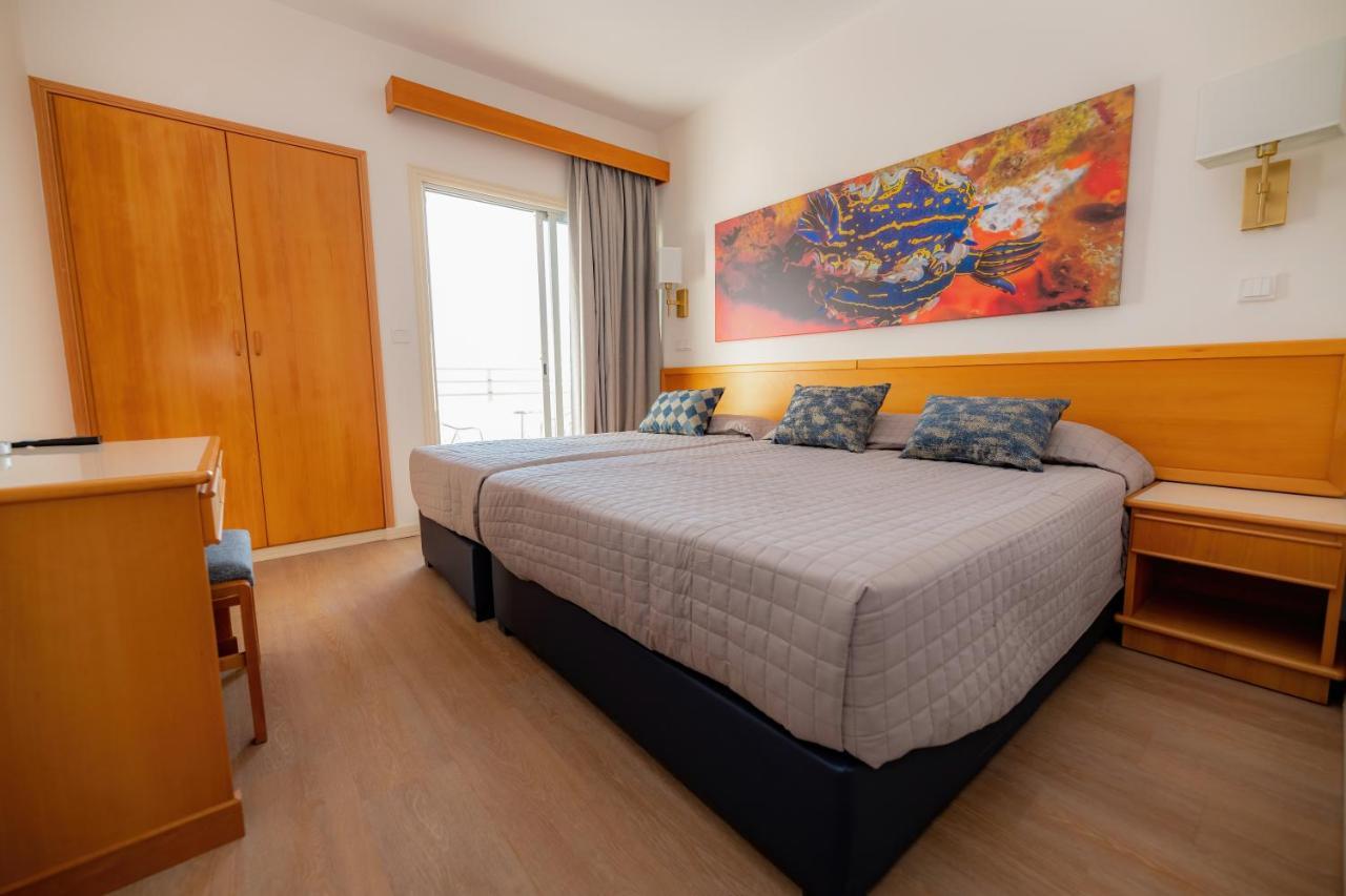 Tylos Beach Hotel カト・ピルゴス エクステリア 写真