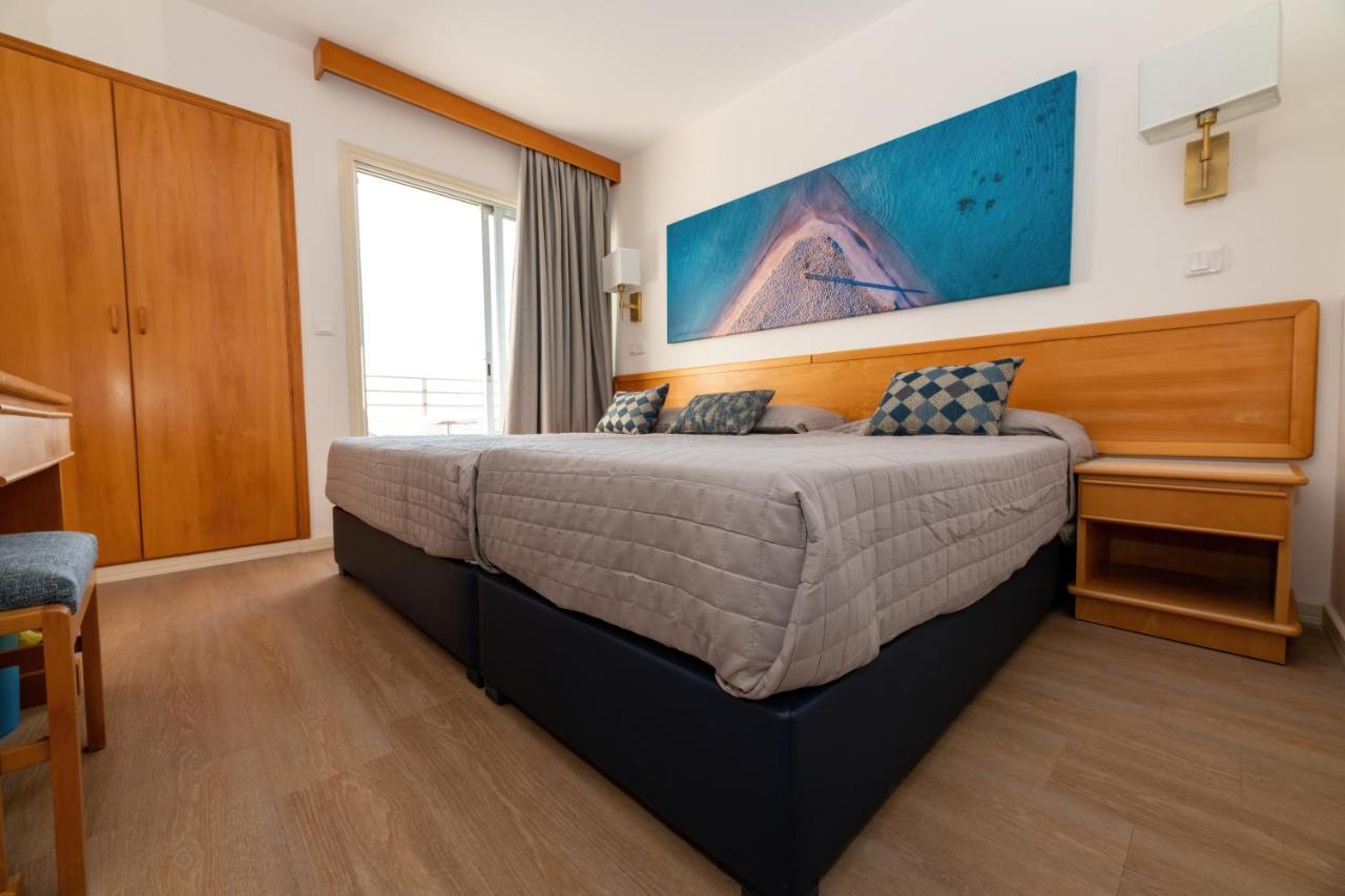 Tylos Beach Hotel カト・ピルゴス エクステリア 写真