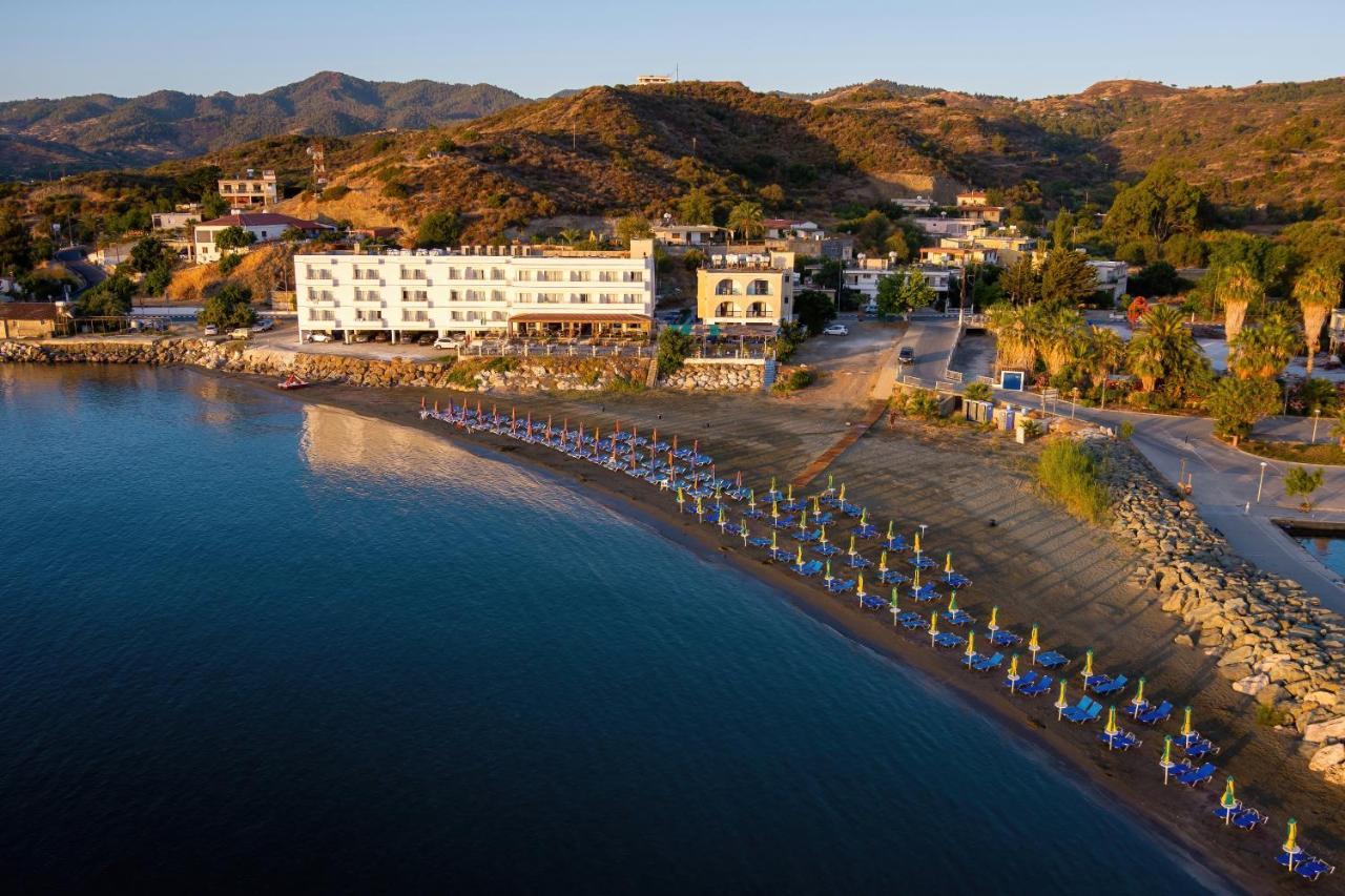 Tylos Beach Hotel カト・ピルゴス エクステリア 写真