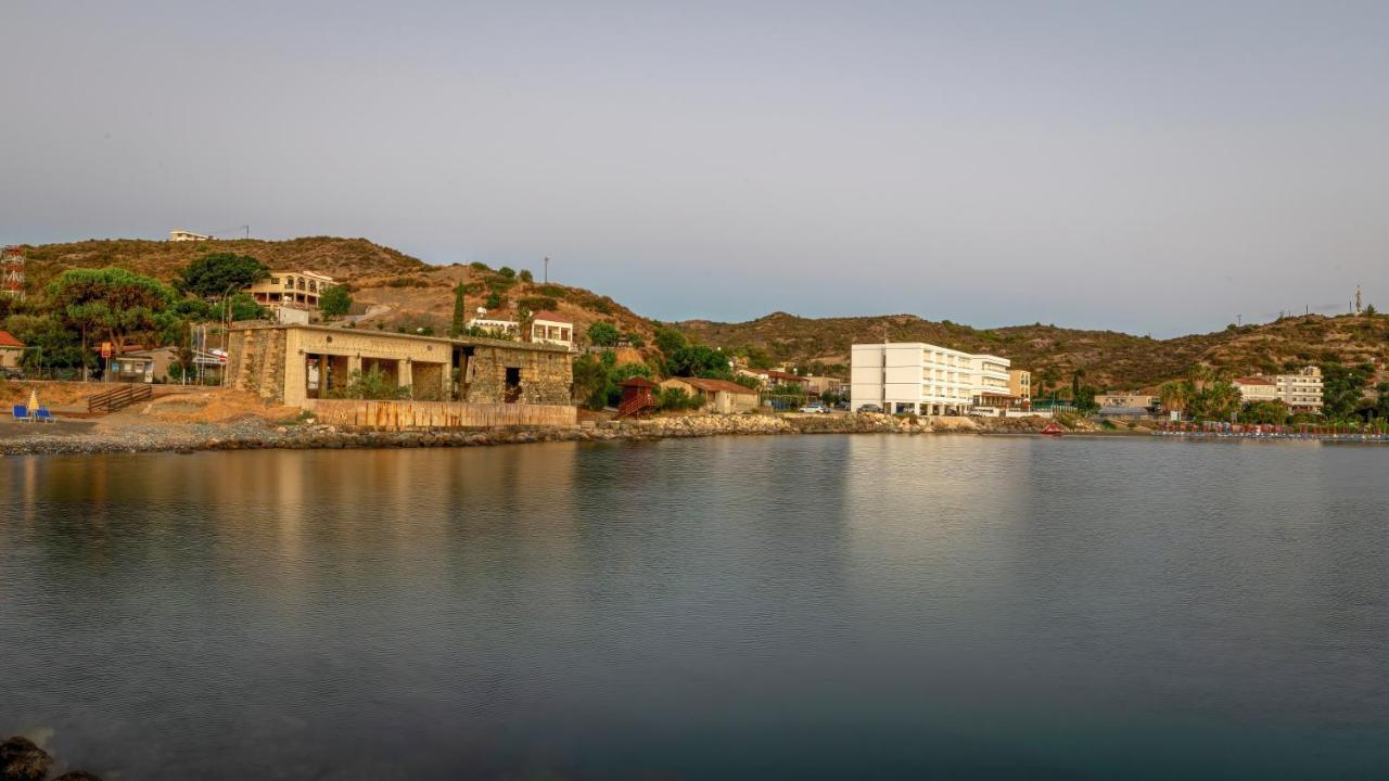 Tylos Beach Hotel カト・ピルゴス エクステリア 写真