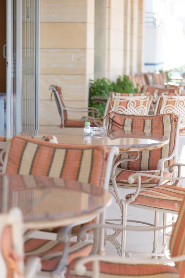 Tylos Beach Hotel カト・ピルゴス エクステリア 写真